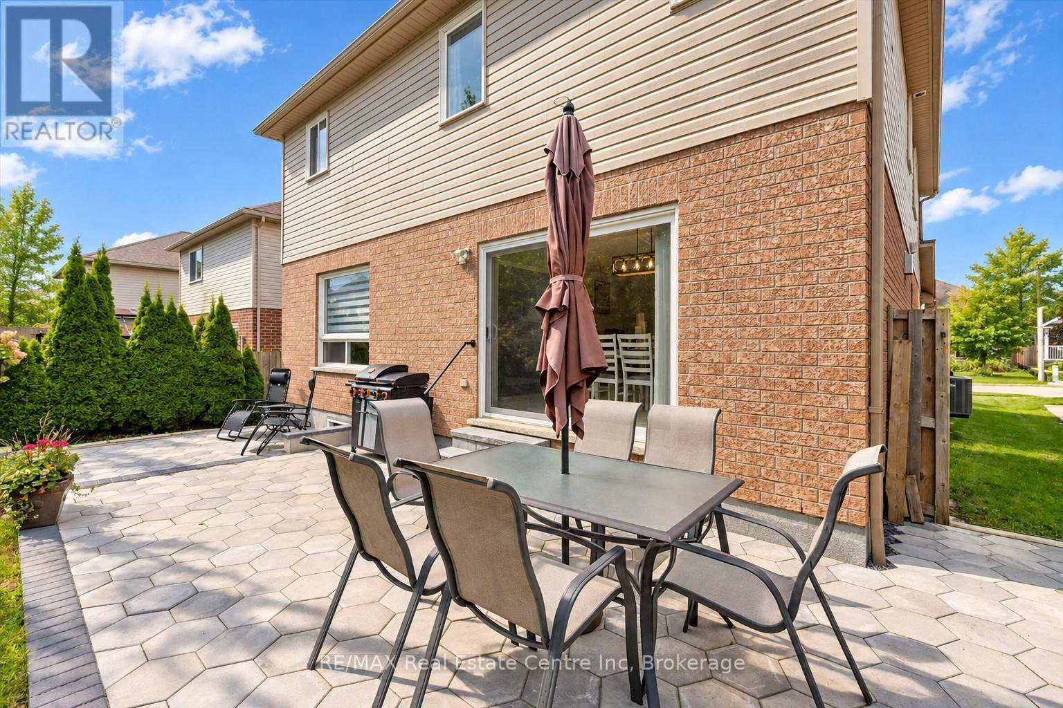 33 Washburn Drive, Guelph (Grange Road), ON