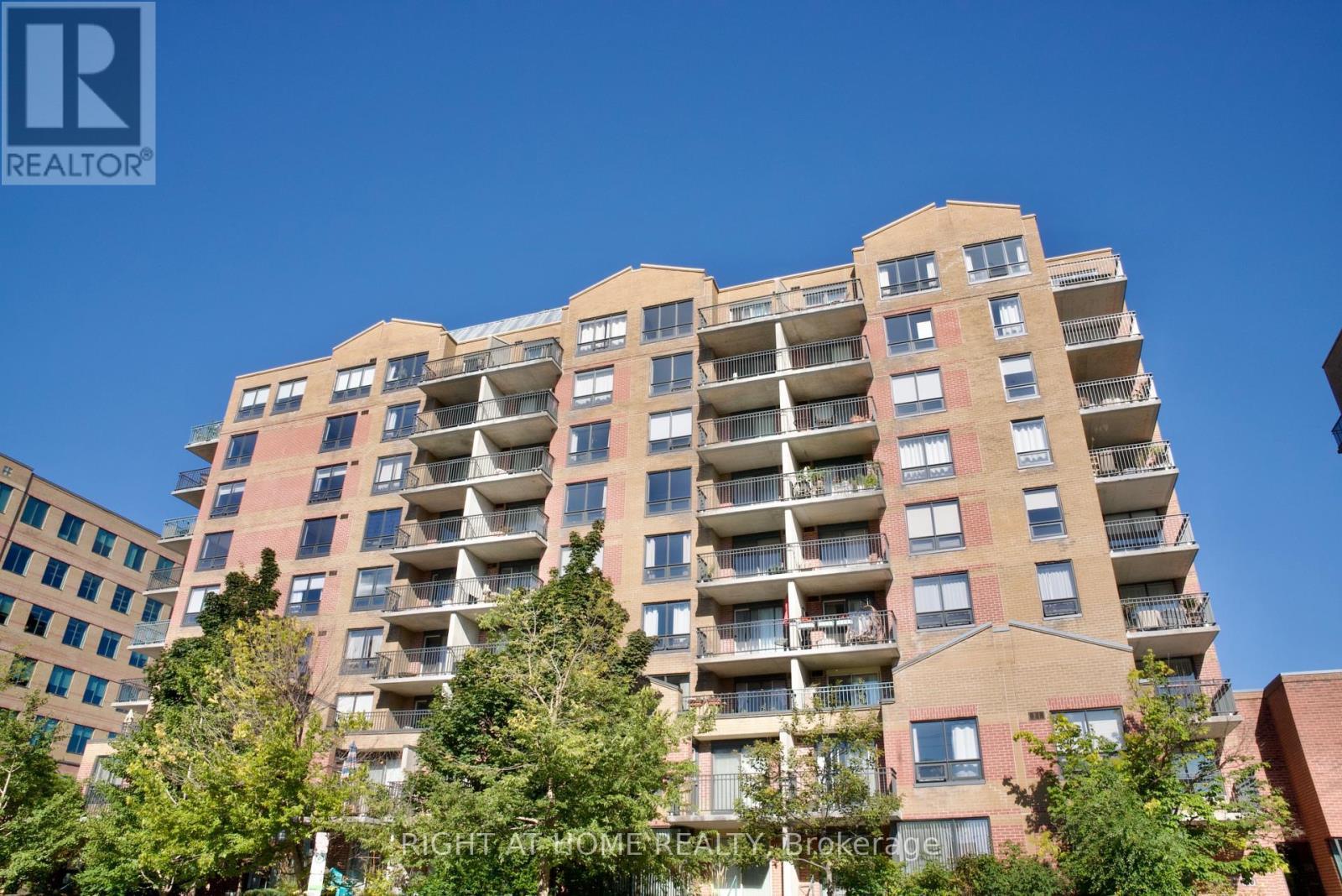 205 - 35 Holland Avenue, Ottawa, ON