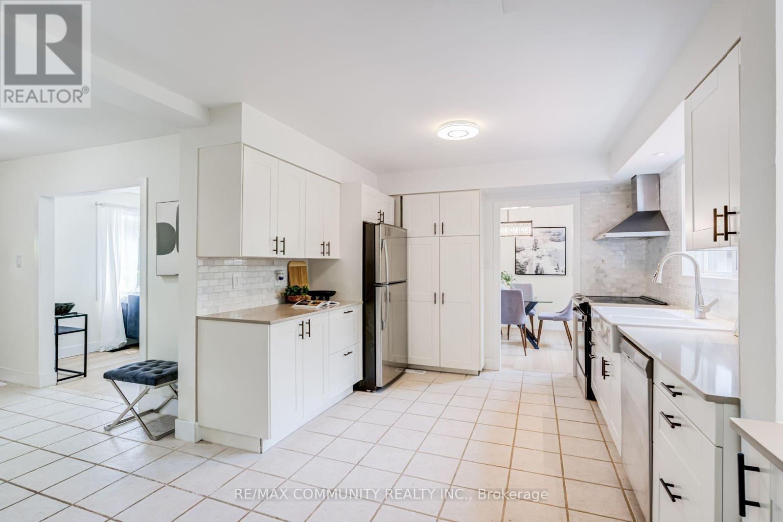 90 Euclid Avenue, Toronto, ON