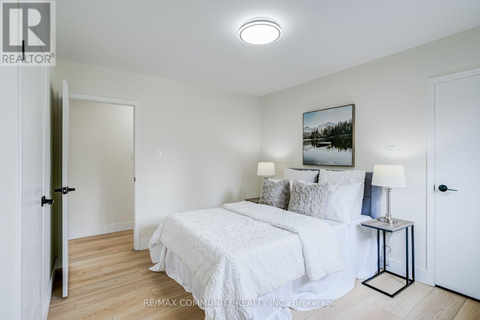 90 Euclid Avenue, Toronto, ON