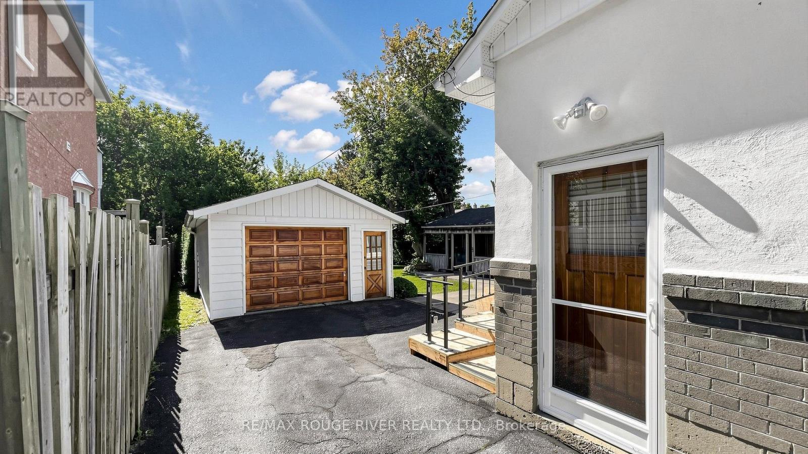 35 Southlawn Drive, Toronto, ON