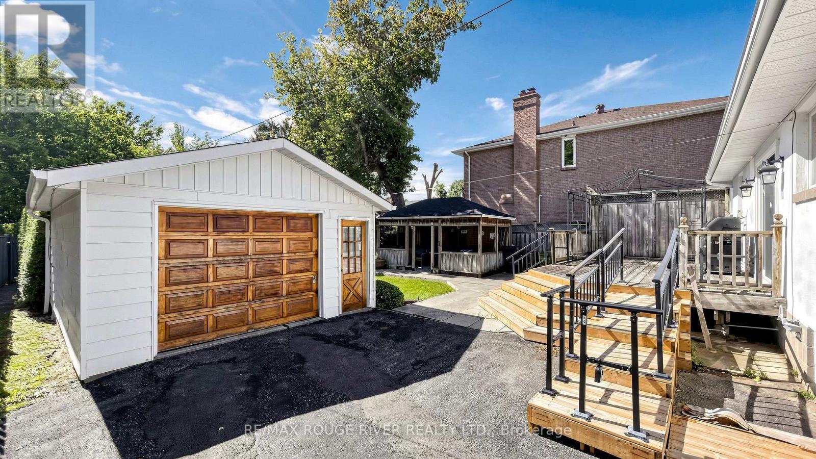 35 Southlawn Drive, Toronto, ON