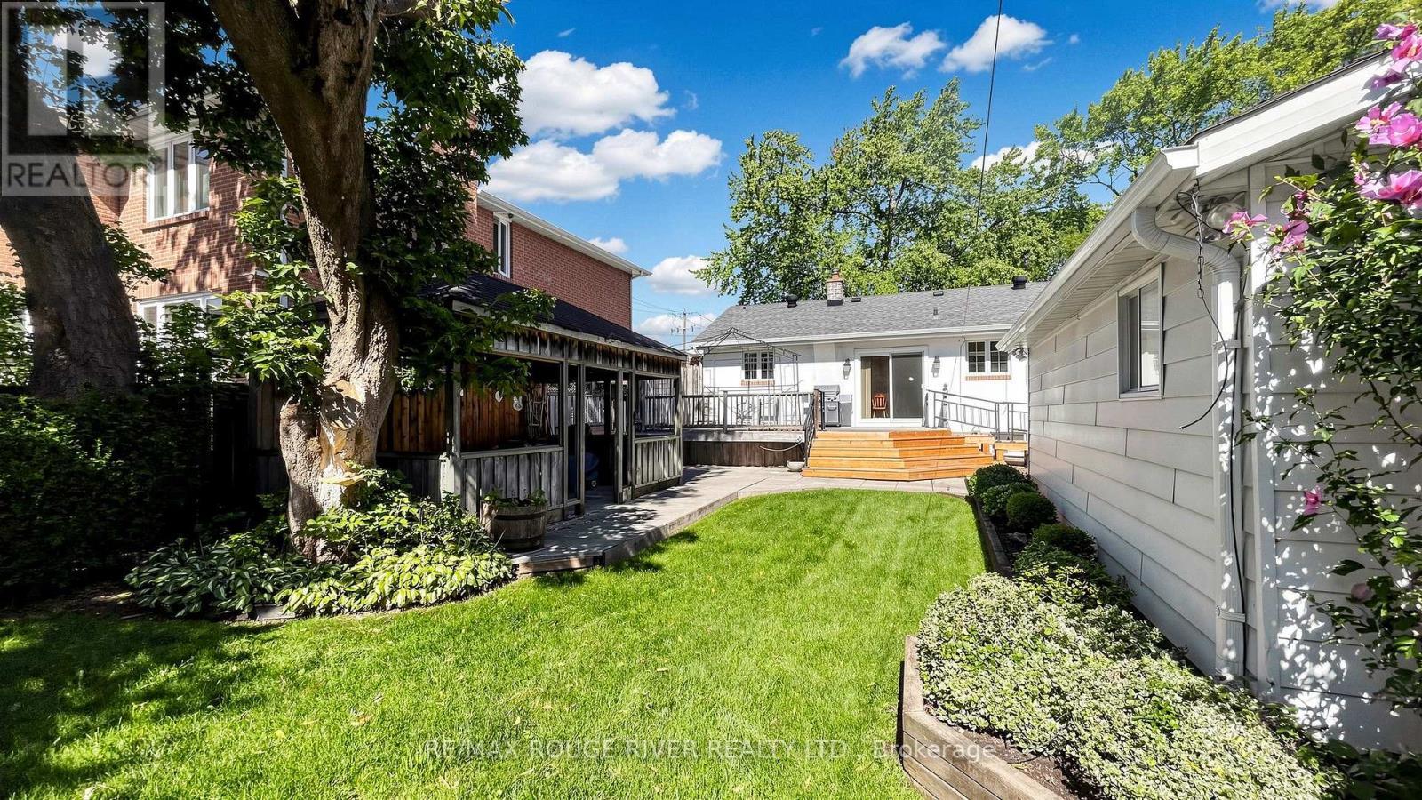 35 Southlawn Drive, Toronto, ON