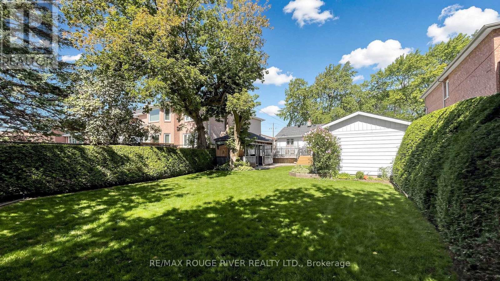 35 Southlawn Drive, Toronto, ON