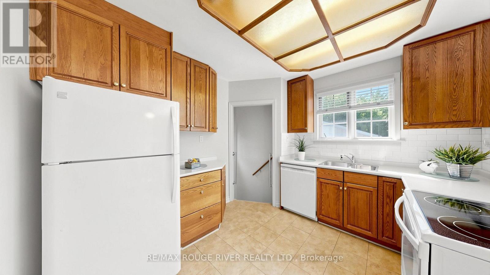 35 Southlawn Drive, Toronto, ON