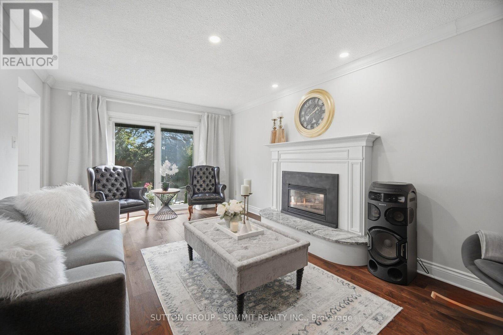 36 Inglenook Court, Whitby, ON