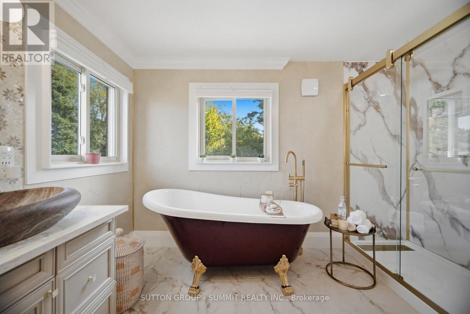 36 Inglenook Court, Whitby, ON