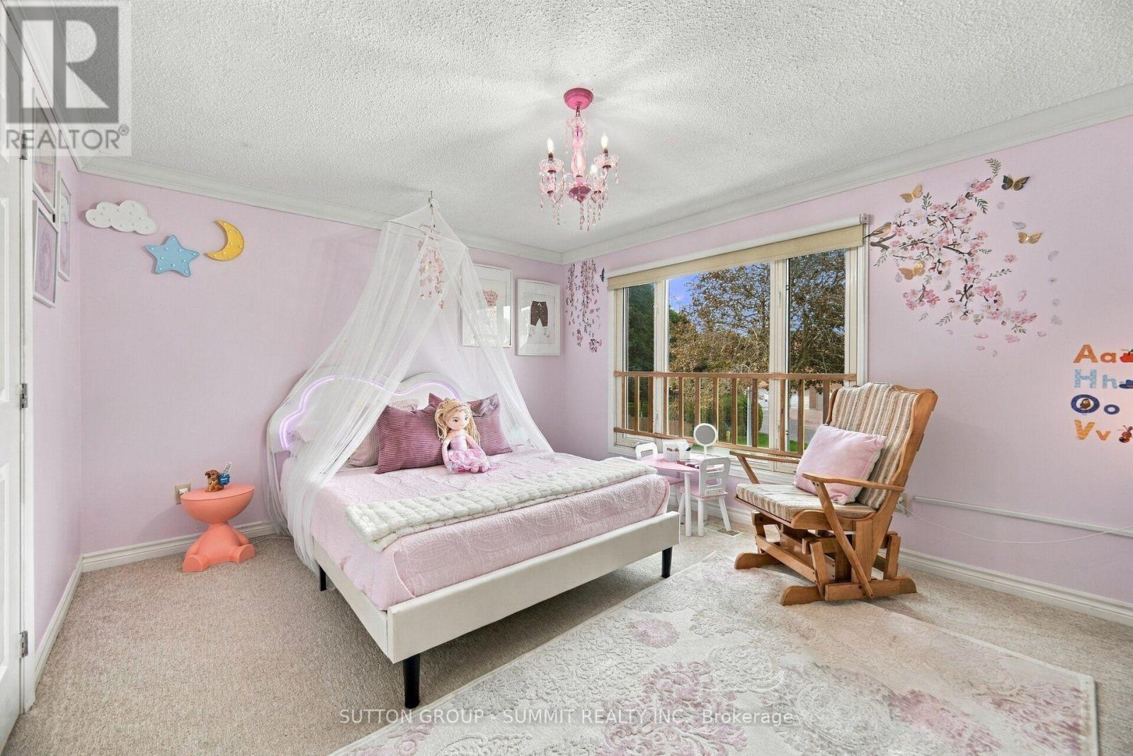 36 Inglenook Court, Whitby, ON