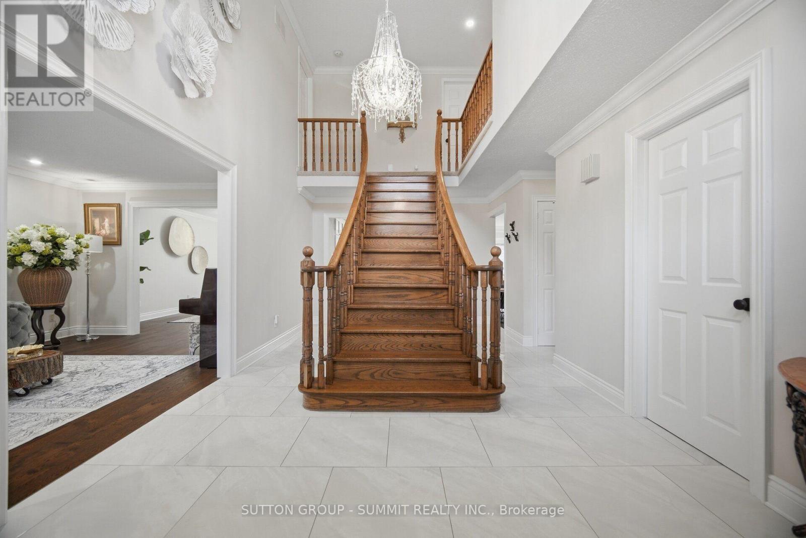 36 Inglenook Court, Whitby, ON