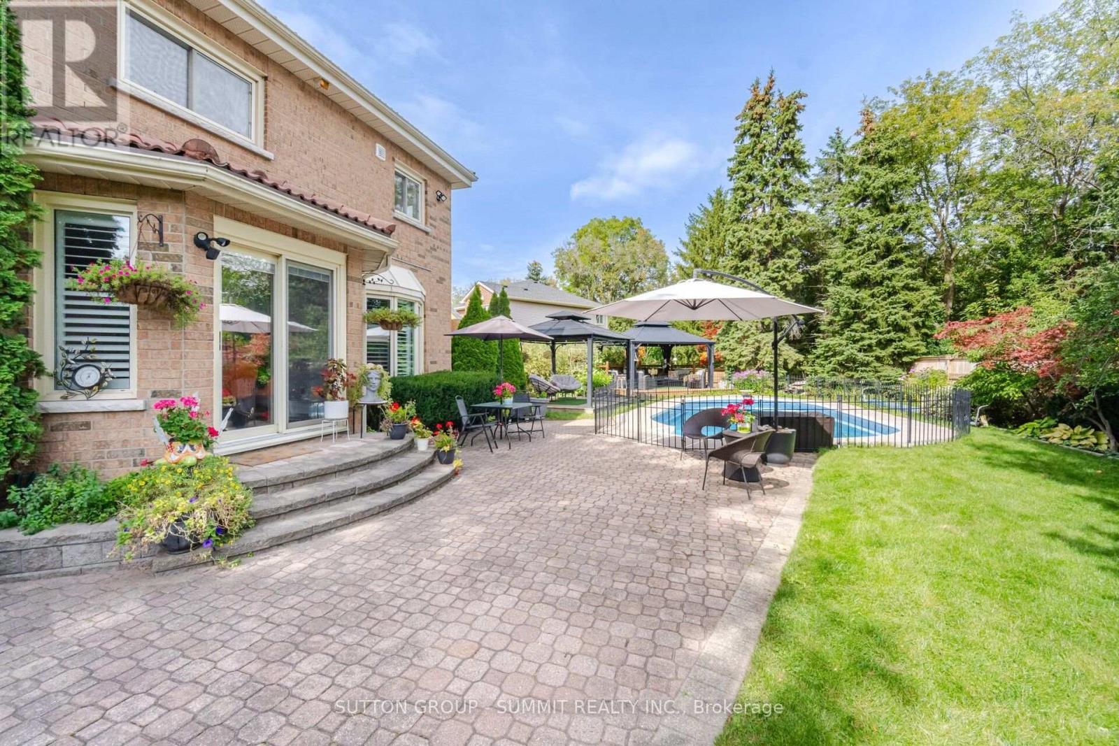 36 Inglenook Court, Whitby, ON