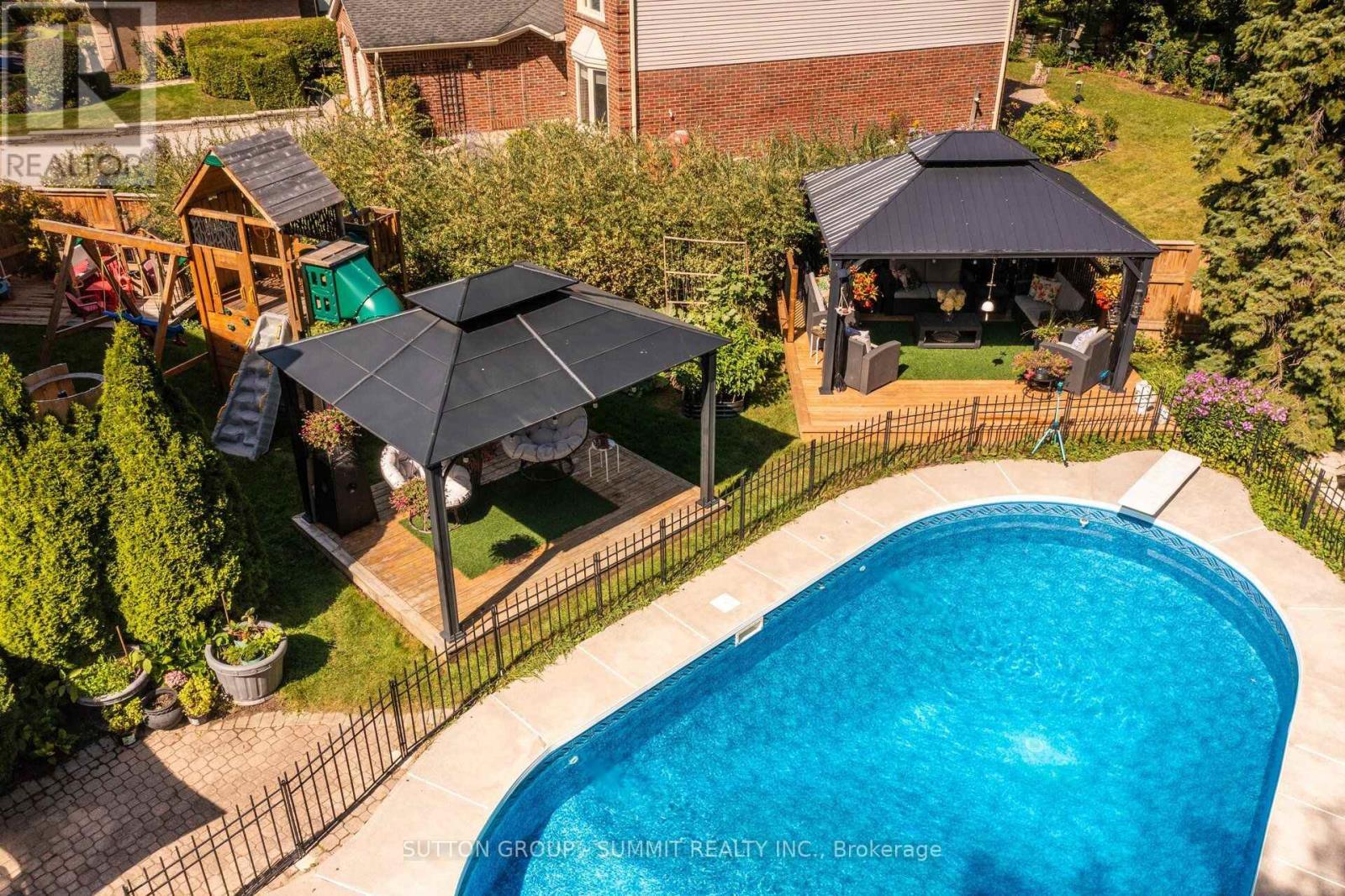 36 Inglenook Court, Whitby, ON