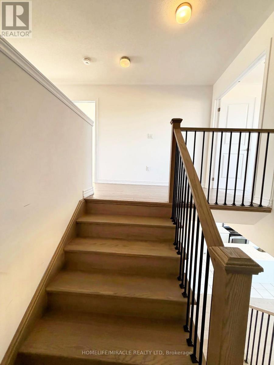 163 Fenchurch Manor, Barrie, ON
