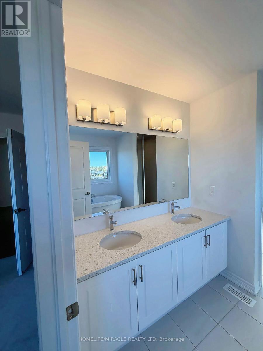 163 Fenchurch Manor, Barrie, ON