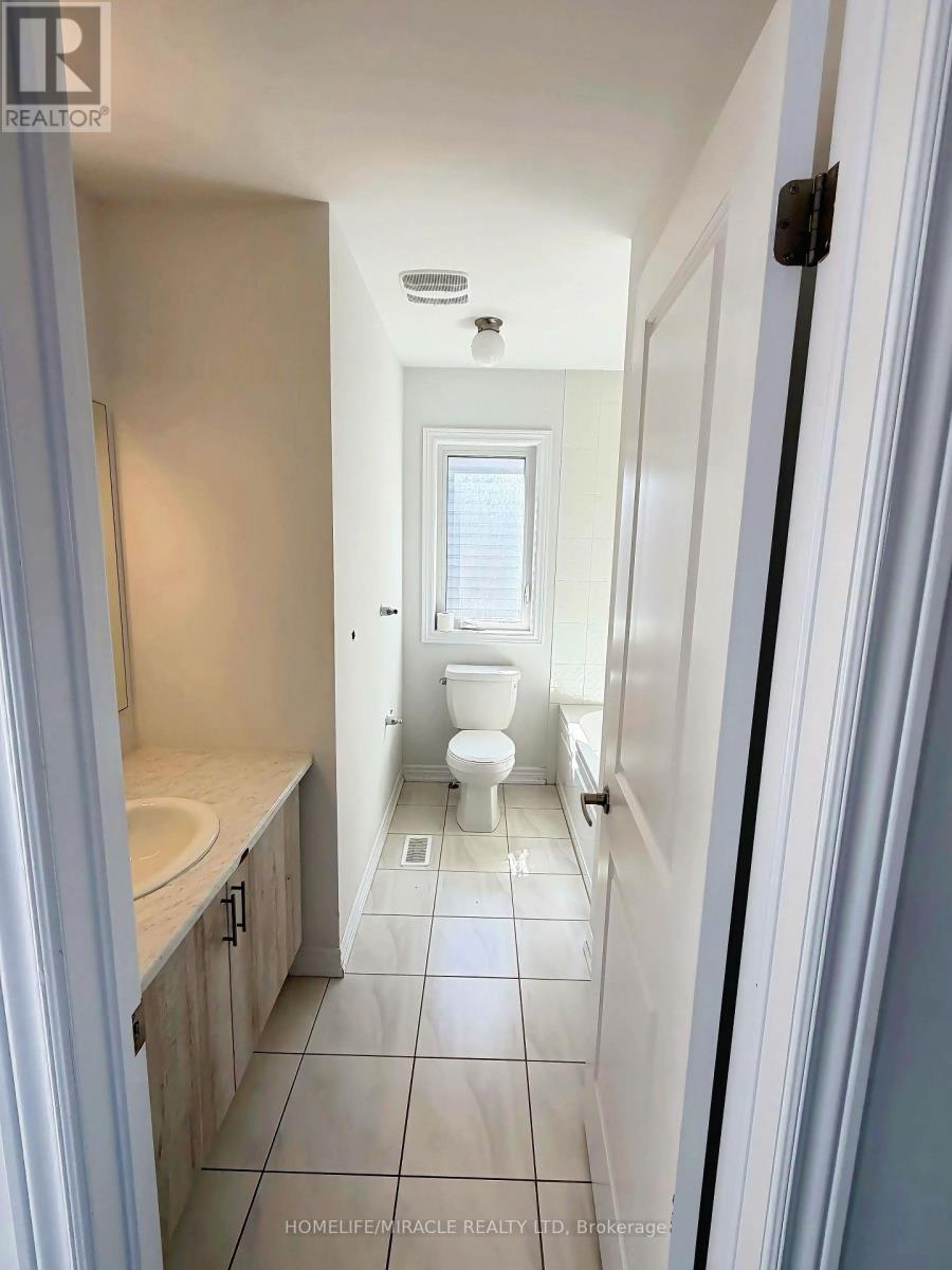 163 Fenchurch Manor, Barrie, ON
