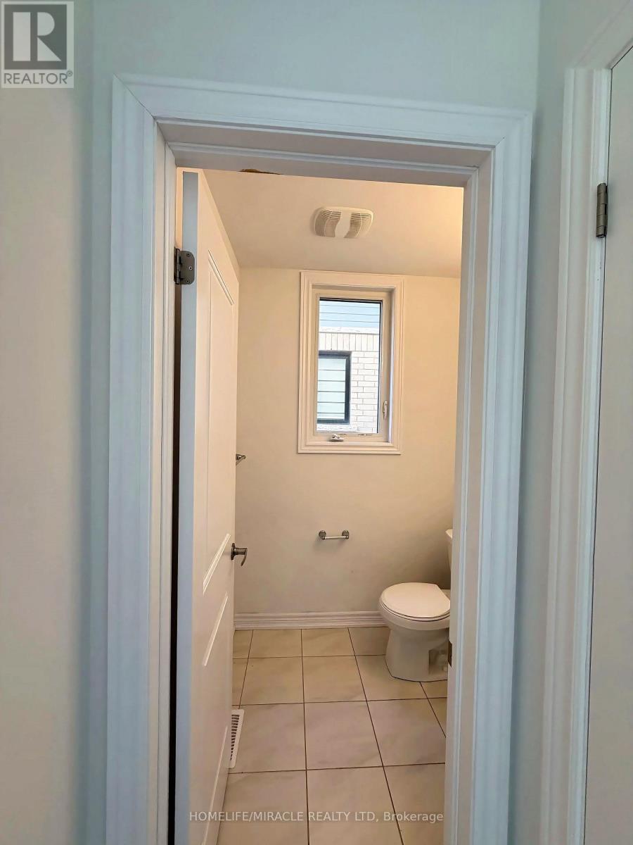163 Fenchurch Manor, Barrie, ON