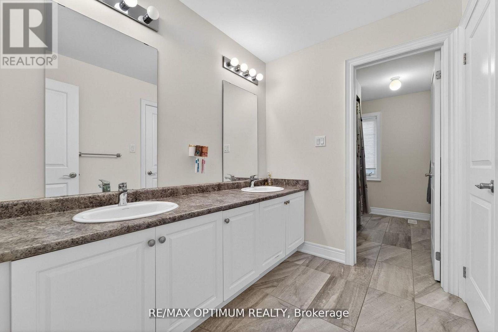 5 Blue Silo Way, Brampton, ON