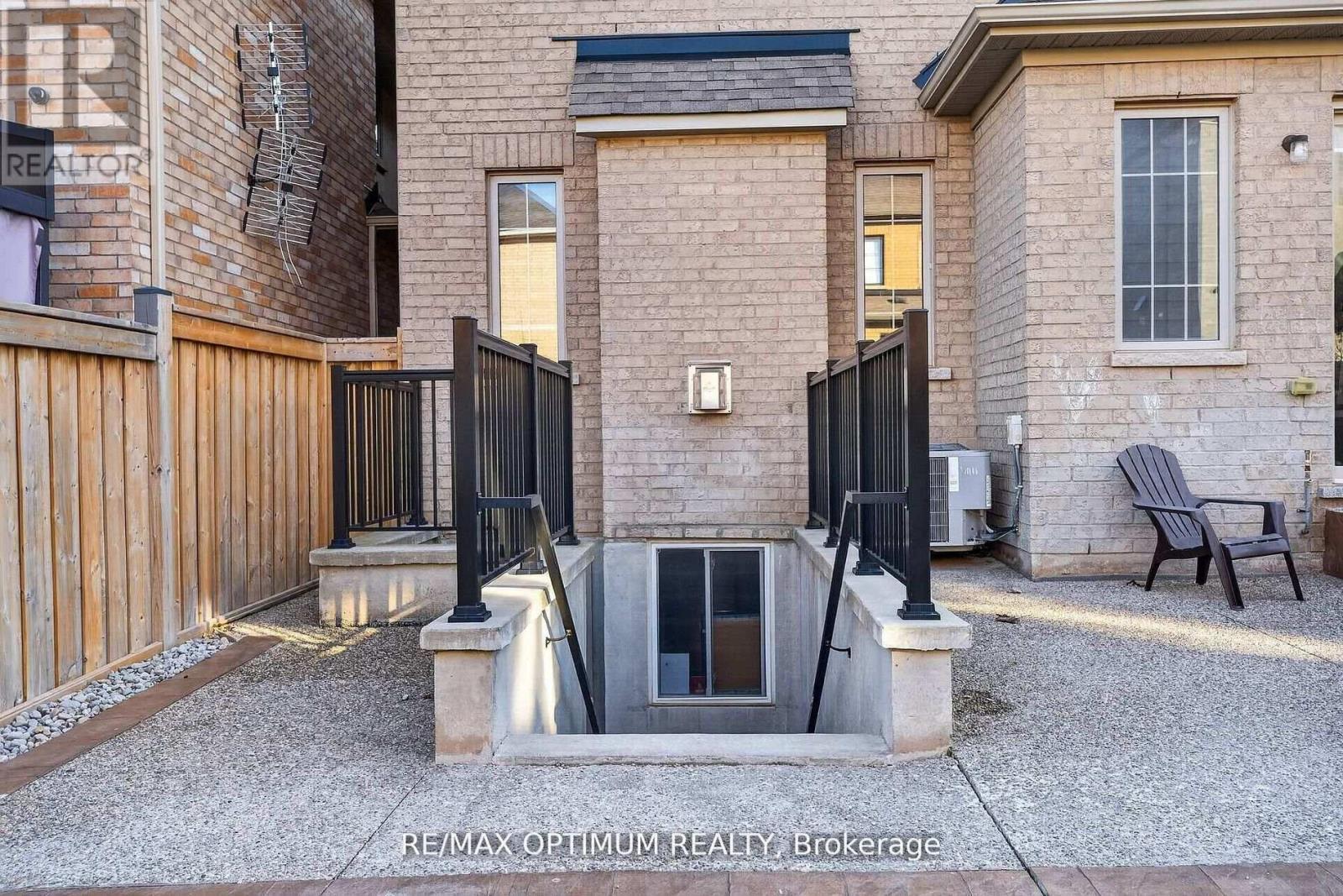 5 Blue Silo Way, Brampton, ON