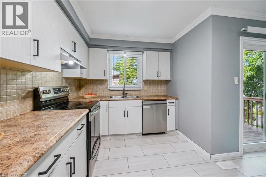 78 Old Huron Court, Kitchener, ON