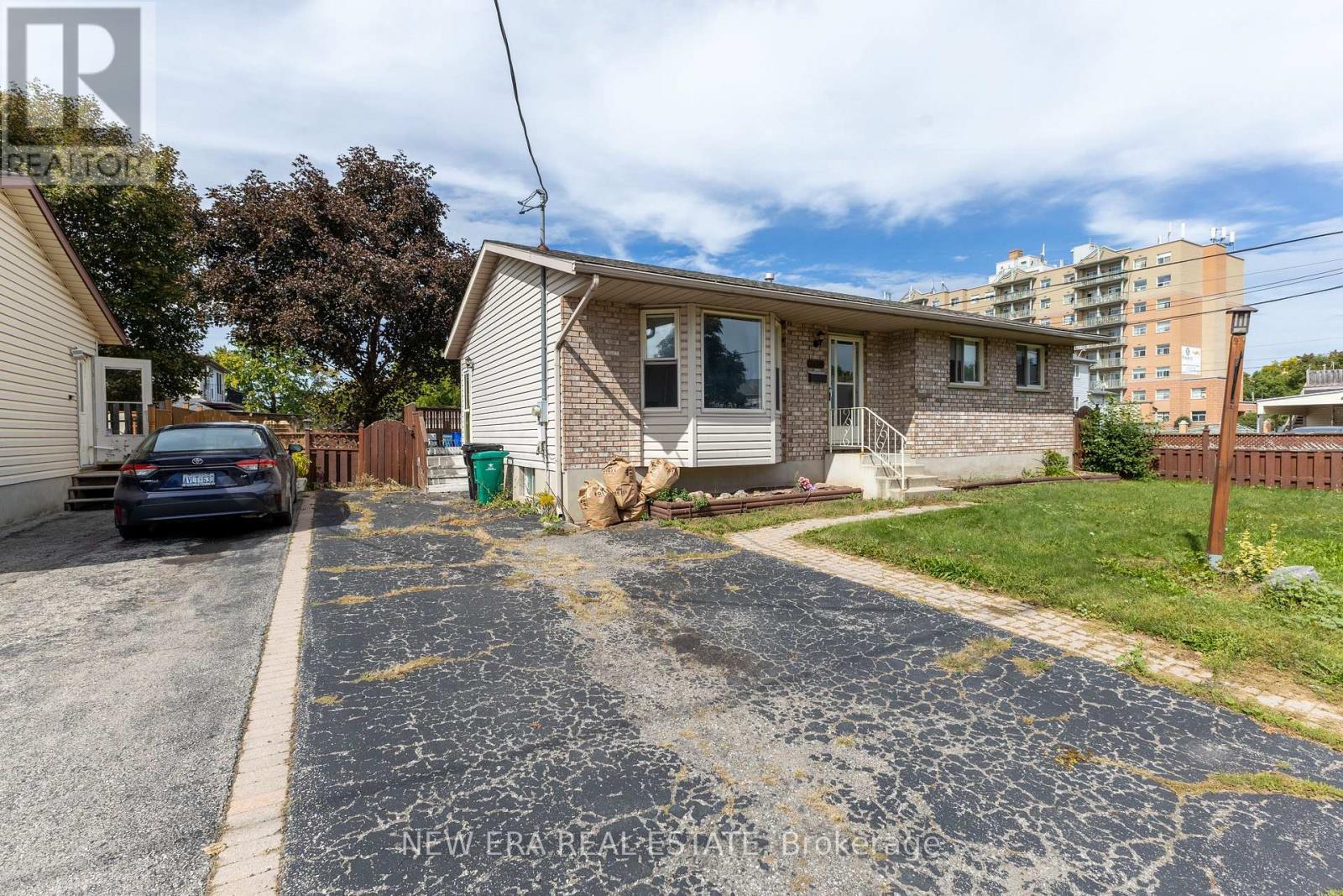 120 Union Street S, Cambridge, ON