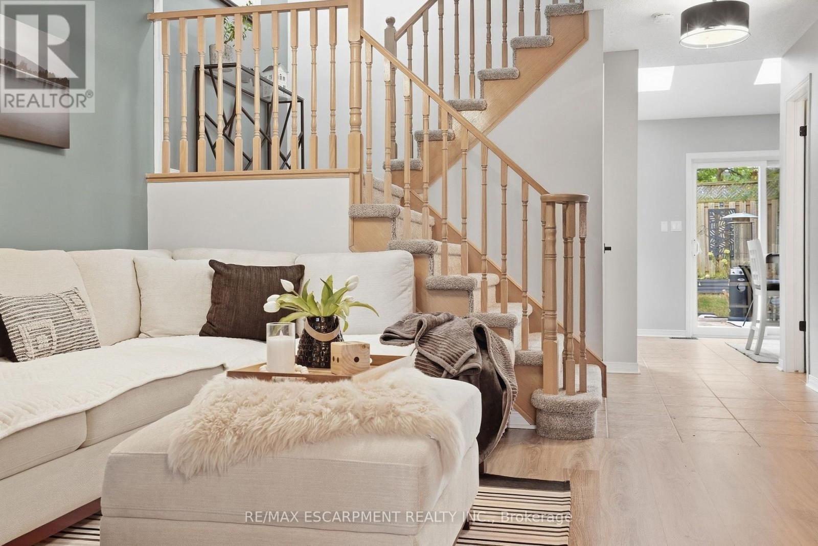 14 Kenyon Crescent, Grimsby, ON