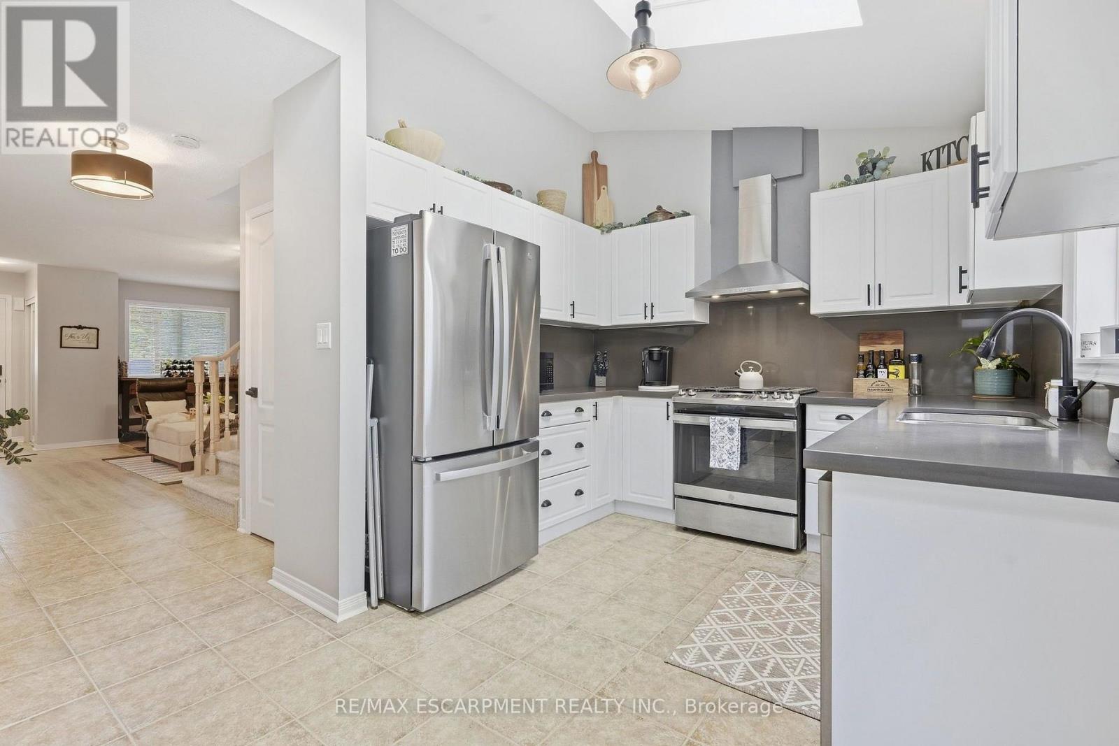 14 Kenyon Crescent, Grimsby, ON