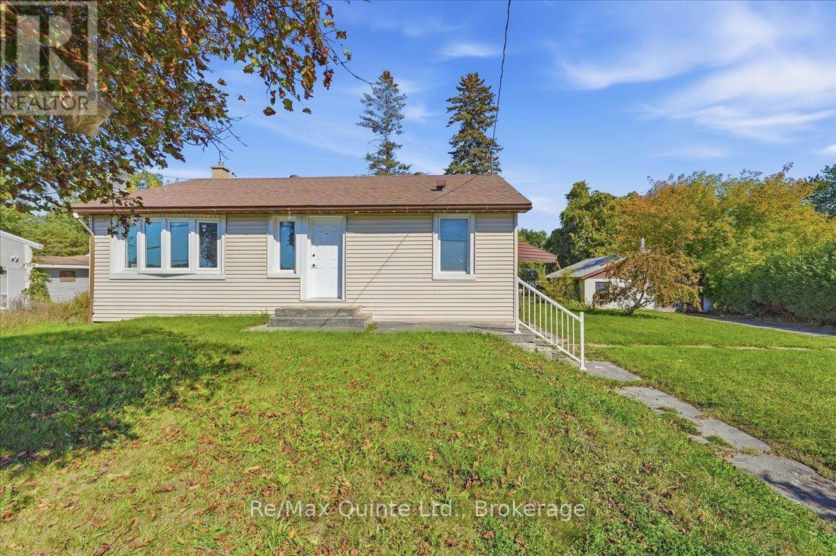 106 Whites Road, Quinte West (Sidney Ward), ON