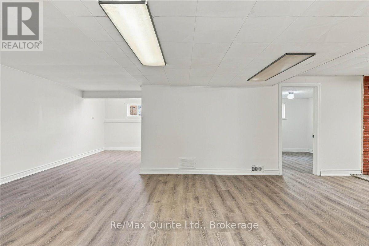 106 Whites Road, Quinte West (Sidney Ward), ON