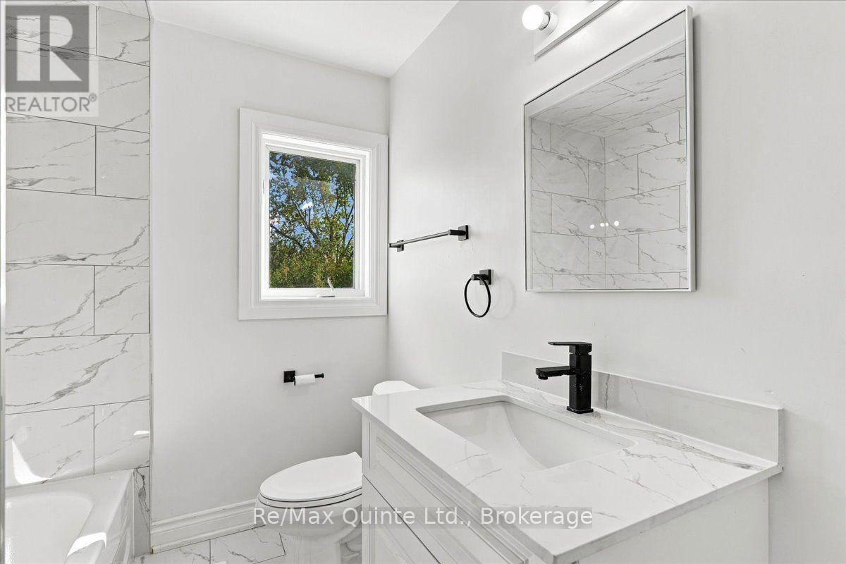 106 Whites Road, Quinte West (Sidney Ward), ON
