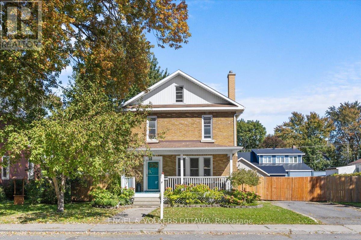 91x115' lot - 57 King Street, North Dundas, ON