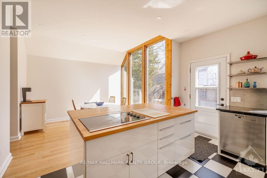 252 Daly Avenue, Ottawa, ON