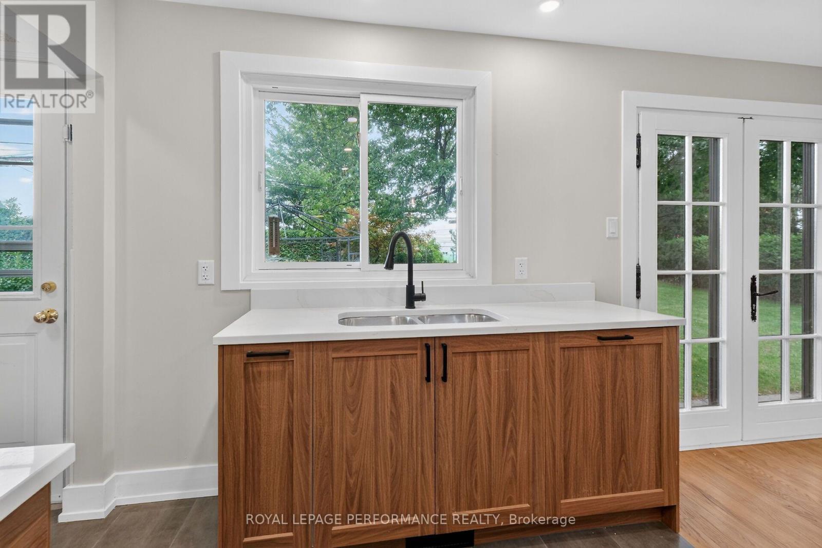 2337 Samuel Drive, Ottawa, ON