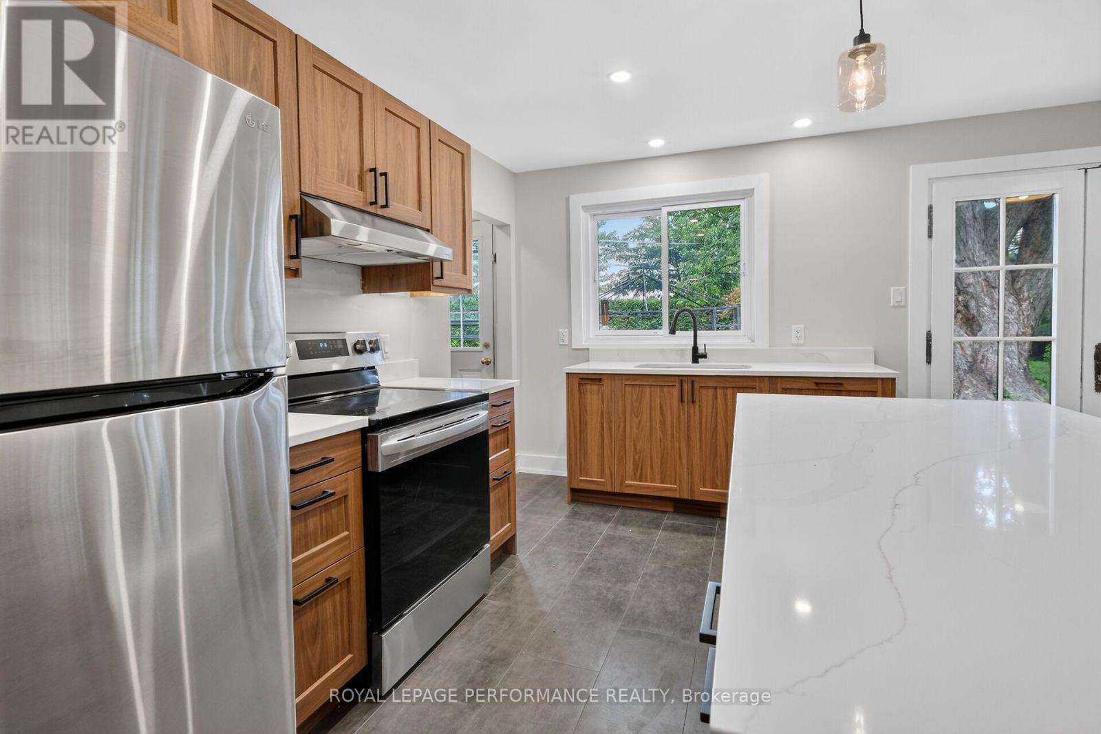 2337 Samuel Drive, Ottawa, ON
