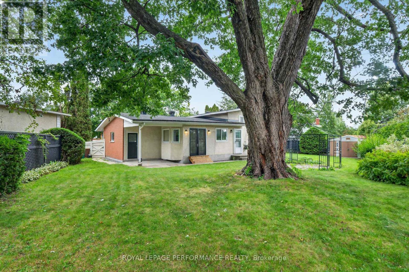 2337 Samuel Drive, Ottawa, ON