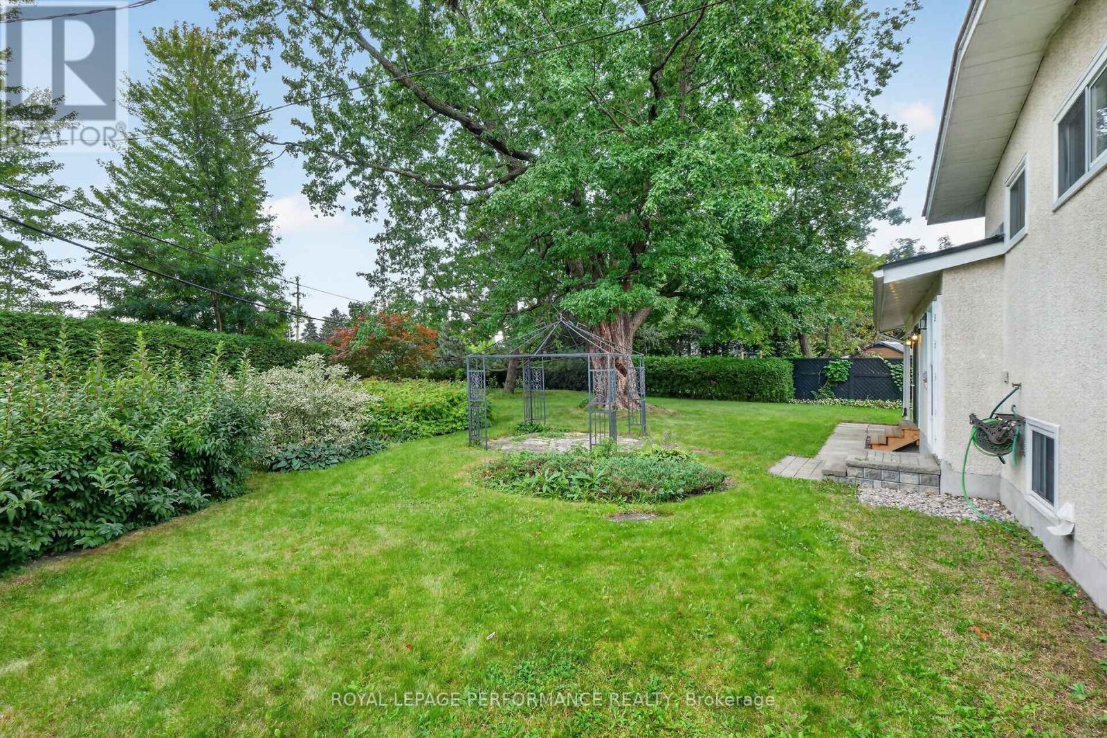 2337 Samuel Drive, Ottawa, ON