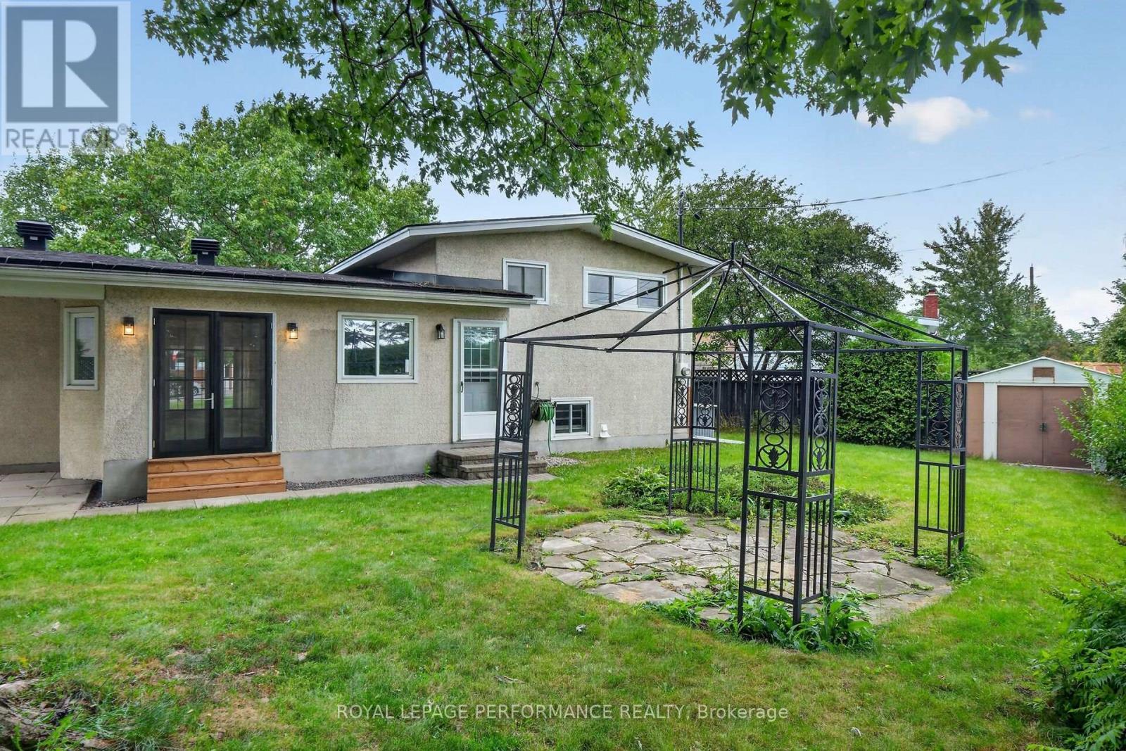 2337 Samuel Drive, Ottawa, ON