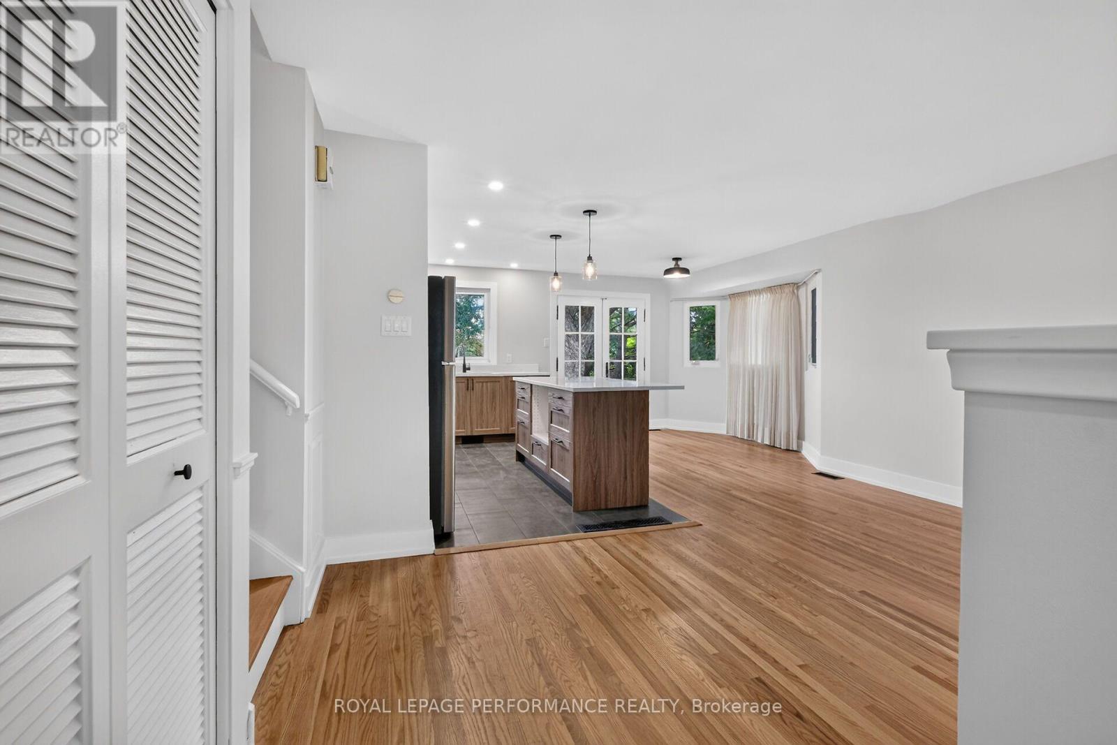 2337 Samuel Drive, Ottawa, ON