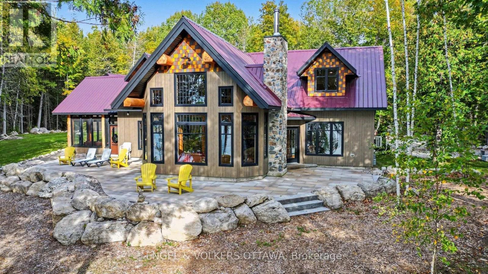311 Clem Trail, Whitewater Region, ON