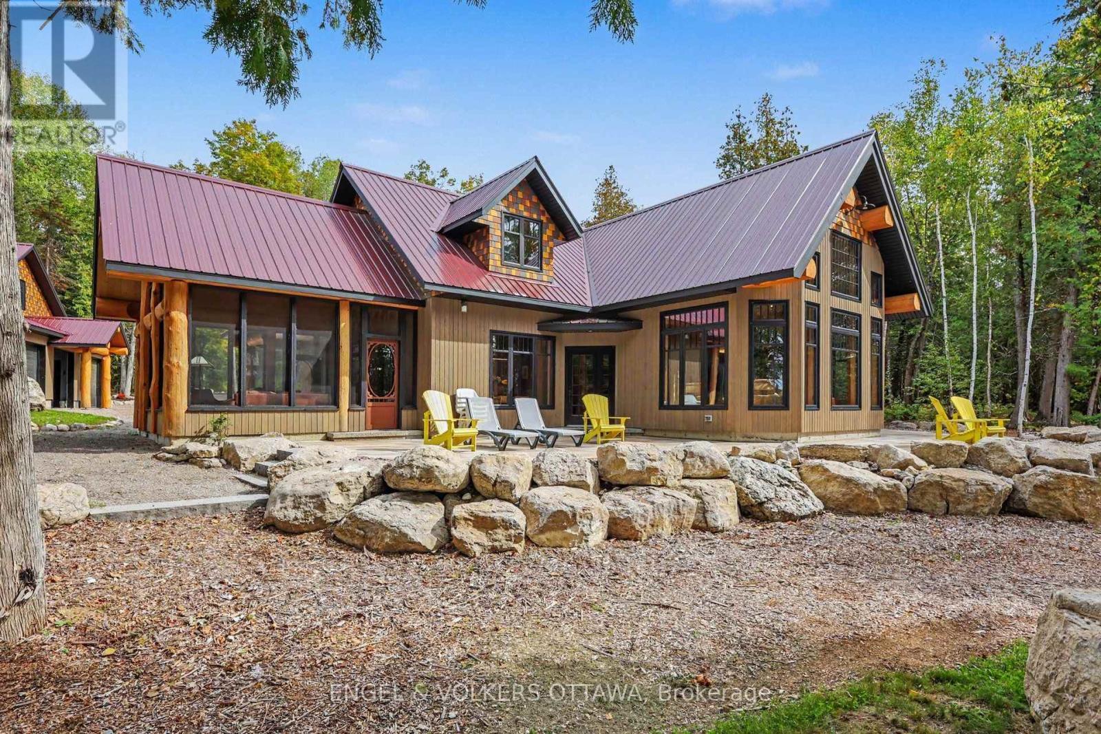 311 Clem Trail, Whitewater Region, ON