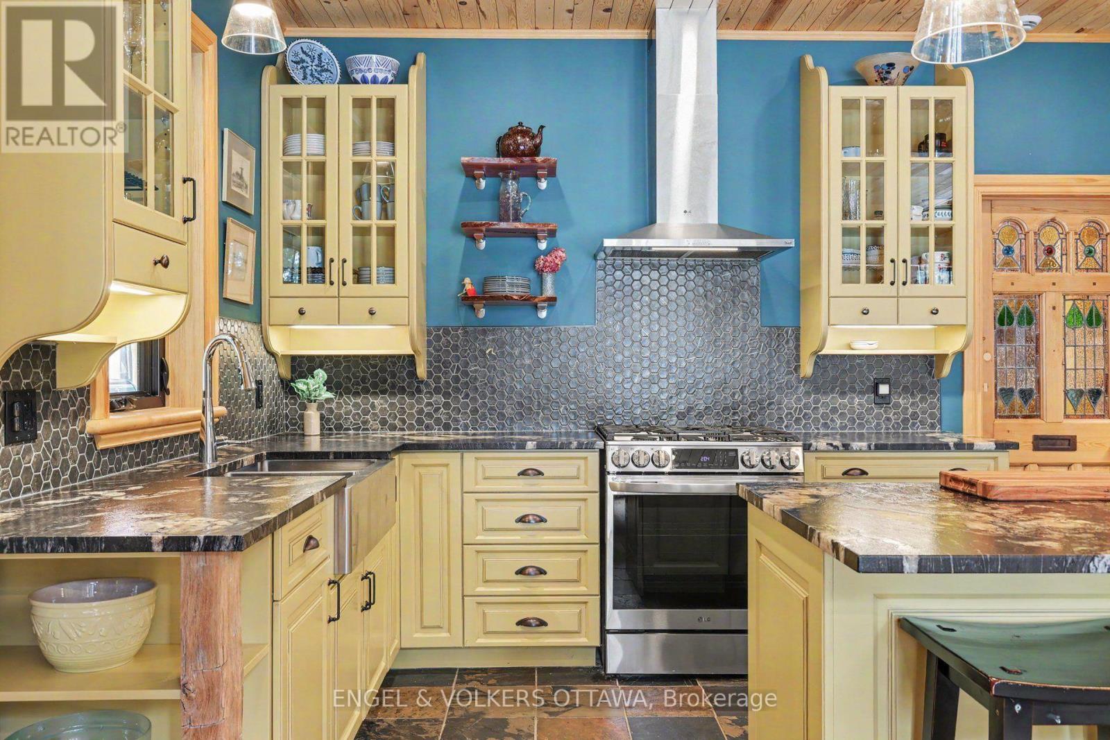 311 Clem Trail, Whitewater Region, ON