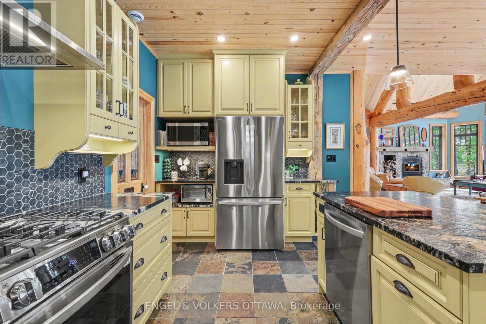311 Clem Trail, Whitewater Region, ON