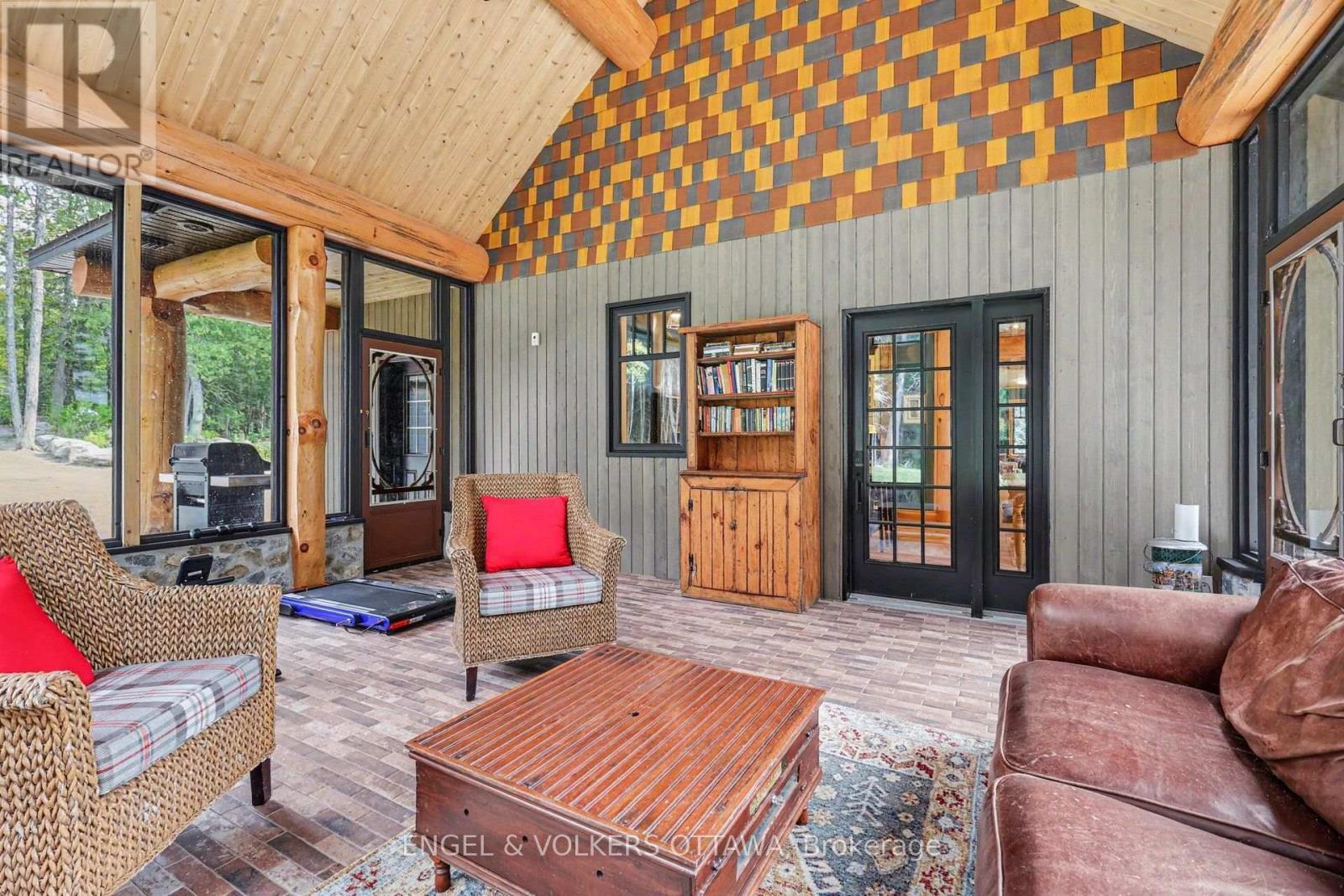 311 Clem Trail, Whitewater Region, ON