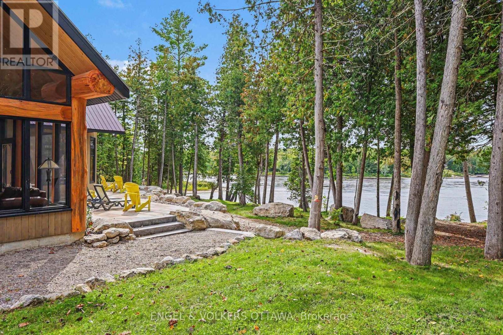 311 Clem Trail, Whitewater Region, ON
