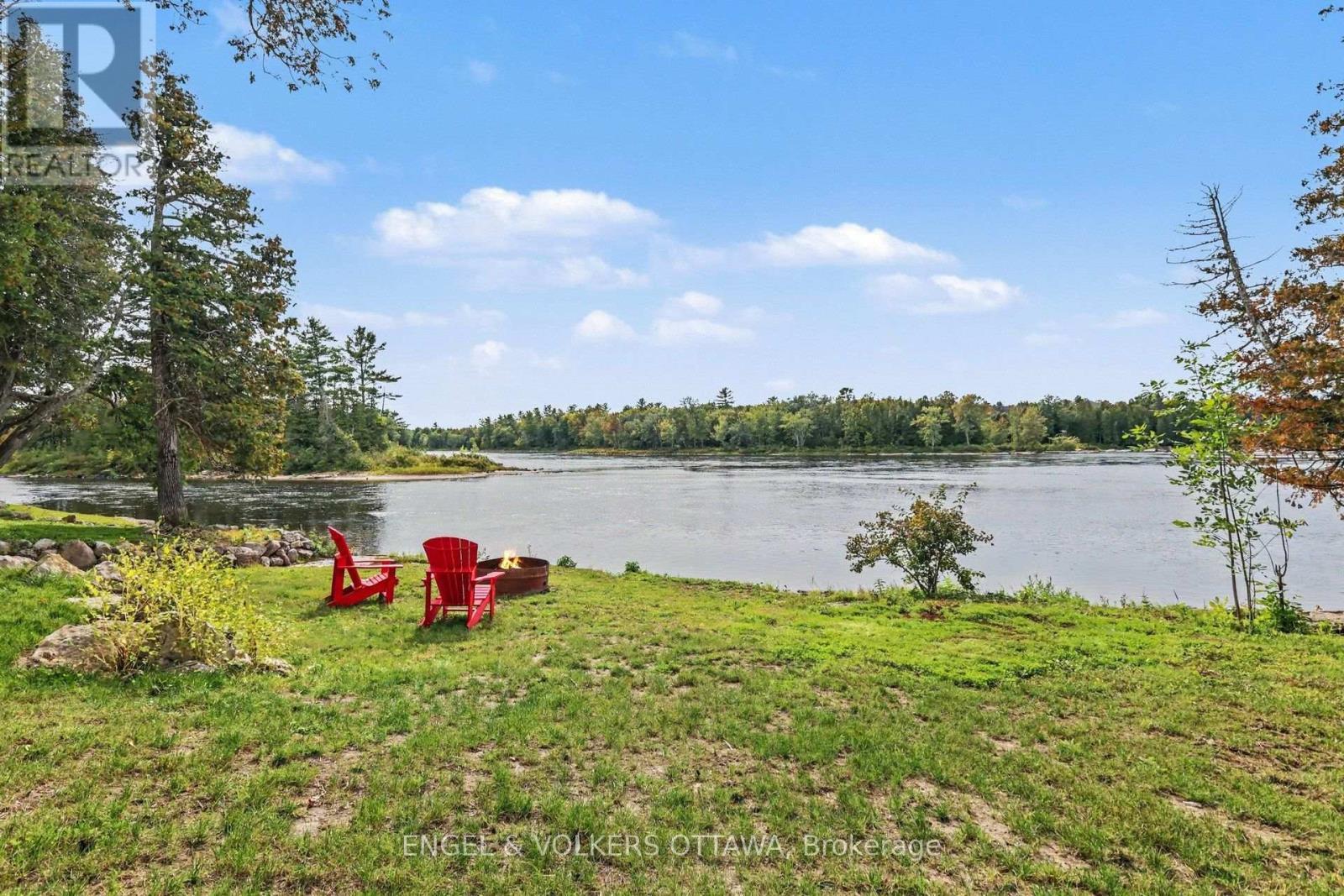 311 Clem Trail, Whitewater Region, ON
