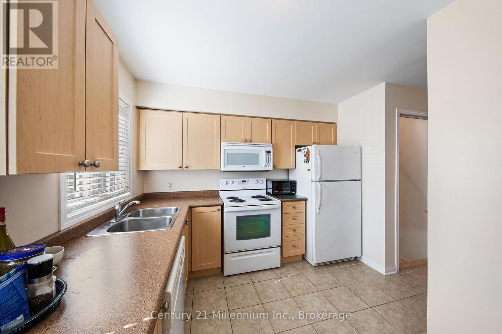 75 Green Briar Drive, Collingwood, ON