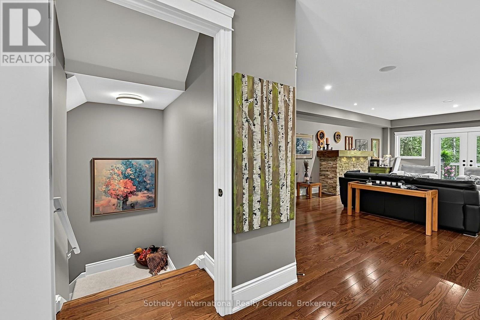 9 Meadowbrook Lane, Blue Mountains, ON