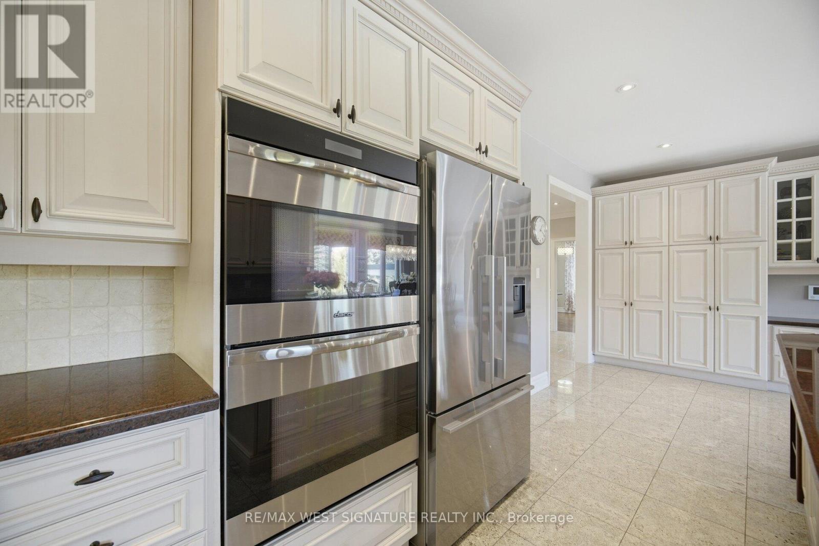 22 Di Nardo Court, King, ON