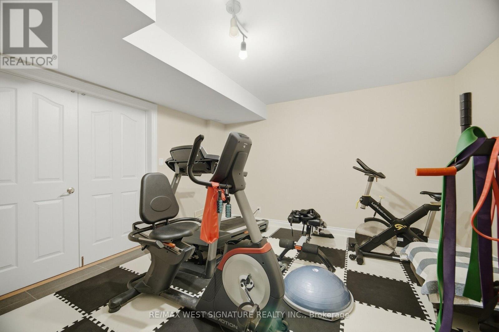 22 Di Nardo Court, King, ON