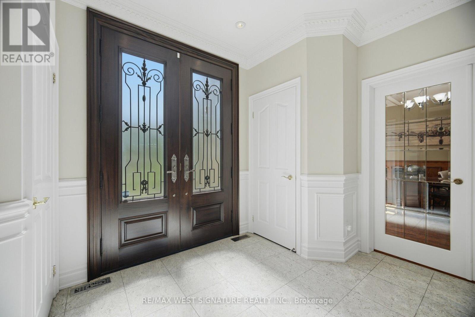 22 Di Nardo Court, King, ON