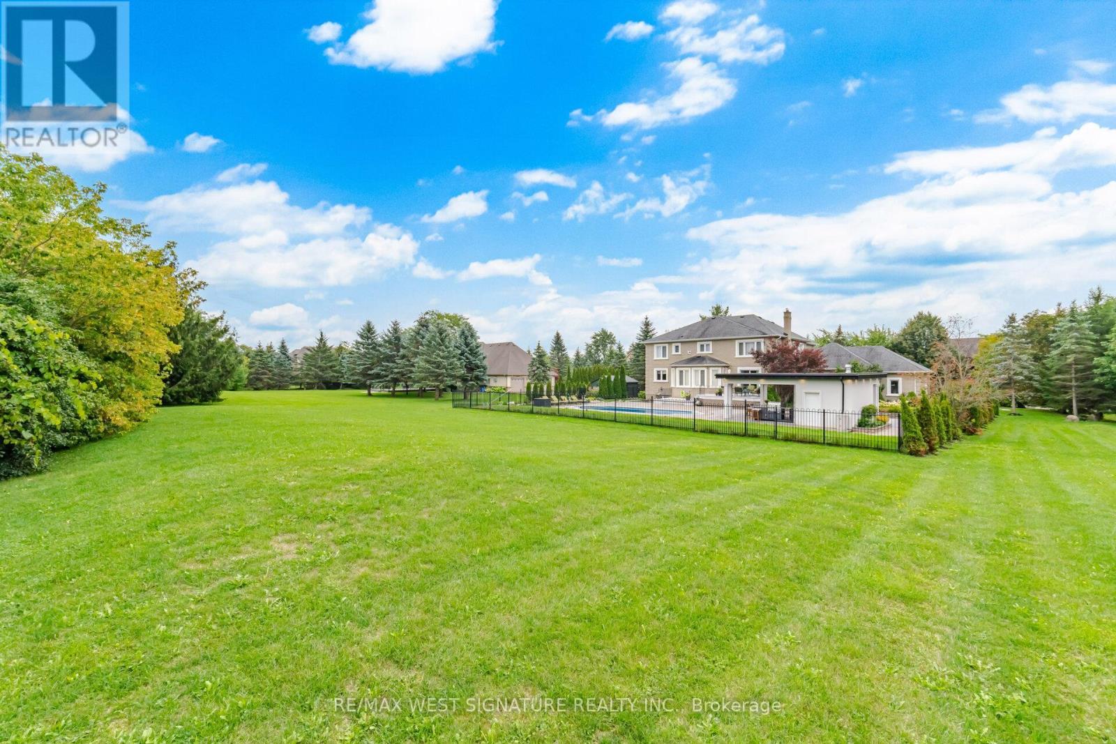 22 Di Nardo Court, King, ON