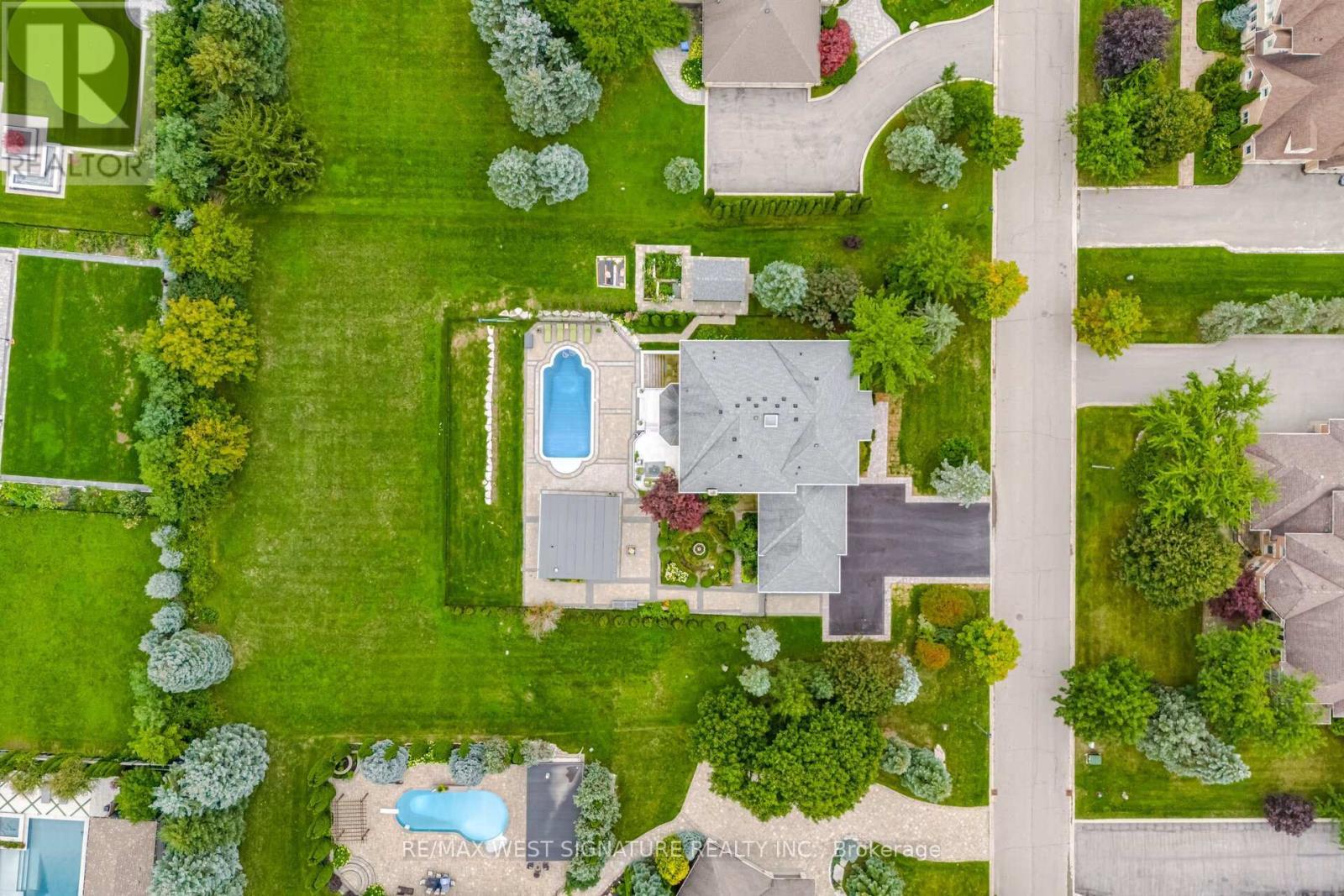 22 Di Nardo Court, King, ON